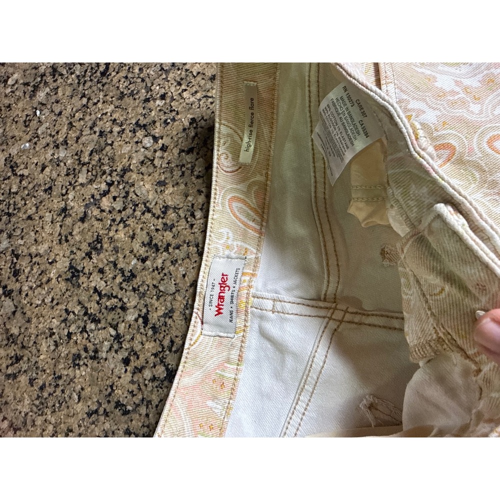 Wrangler High Rise Fierce Flare Jeans Paisley Print Boho Retro Pants 28x30 - Picture 4 of 7